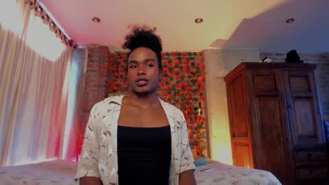 Snapshot of thegoldenbitch chatting on 01/11/26, 02:00 Goldie online show from 01/11/26, 02:00