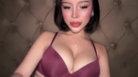 Elle  dont forget to folloW me and thumbs up online show from 03/09/26, 04:27