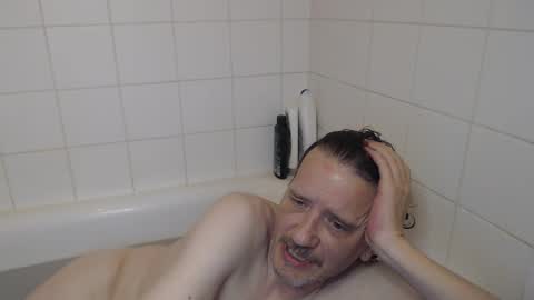 Green online show from 04/10/26, 09:30