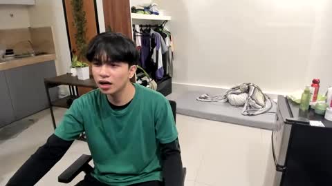 Green online show from 12/22/24, 02:49