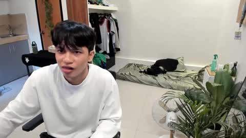 Green online show from 01/03/25, 04:22