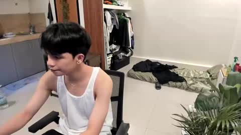 Green online show from 01/07/25, 08:45