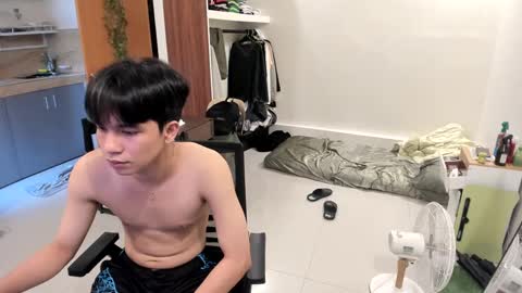 Green online show from 01/12/25, 03:39