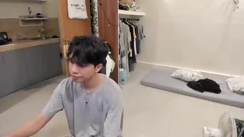 Green online show from 10/12/25, 08:19