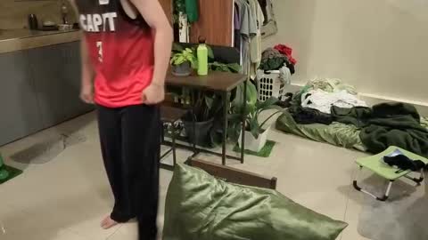 Green online show from 03/04/26, 08:48