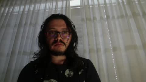 Snapshot of theguitarmistery chatting on 03/08/25, 06:47 theguitarmistery online show from 03/08/25, 06:47