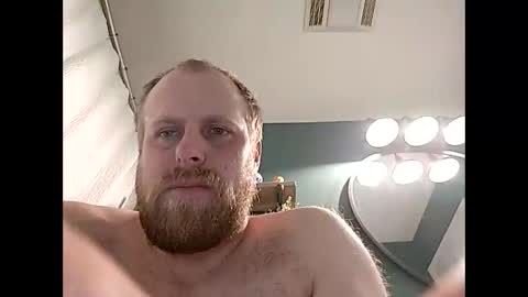 Snapshot of thehammerxx chatting on 10/18/25, 10:49 thehammerxx online show from 10/18/25, 10:49