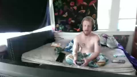 fuzzyfox online show from 10/10/25, 10:53