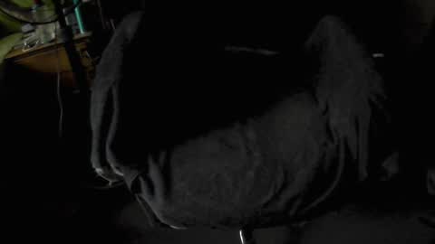 Snapshot of thehotstepperx chatting on 01/18/25, 04:42 thehotstepperx online show from 01/18/25, 04:42