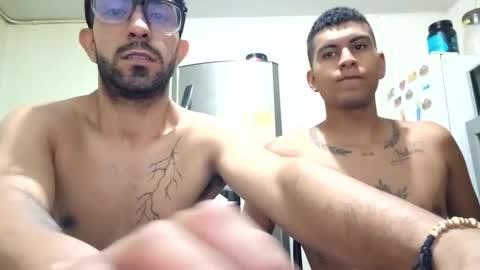 Snapshot of thehousedog chatting on 02/11/25, 01:10 thehousedog online show from 02/11/25, 01:10