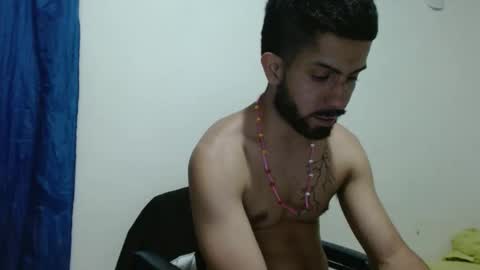 Snapshot of thehousedog chatting on 03/10/25, 07:50 thehousedog online show from 03/10/25, 07:50