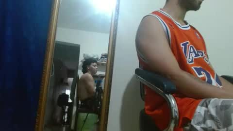 Snapshot of thehousedog chatting on 09/27/25, 07:41 thehousedog online show from 09/27/25, 07:41