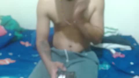 Snapshot of thehousedog chatting on 10/28/25, 12:09 thehousedog online show from 10/28/25, 12:09