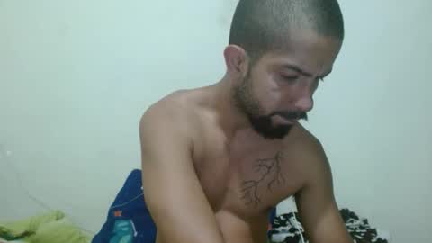 Snapshot of thehousedog chatting on 11/25/25, 10:59 thehousedog online show from 11/25/25, 10:59