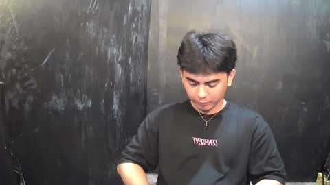 Snapshot of thehugecomeback chatting on 02/11/25, 11:54 Xerxis online show from 02/11/25, 11:54