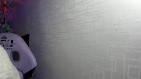 Theia  online show from 12/20/25, 12:45