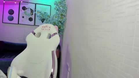 Theia  online show from 03/21/26, 12:32