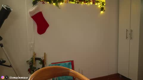 Iris online show from 12/22/25, 10:18