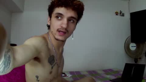 Snapshot of theking11220 chatting on 02/21/25, 05:56 theking11220 online show from 02/21/25, 05:56