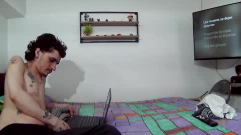 Snapshot of theking11220 chatting on 09/28/25, 10:37 theking11220 online show from 09/28/25, 10:37