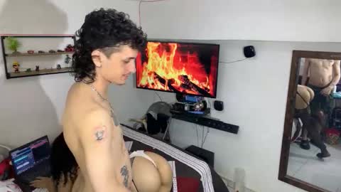 Snapshot of theking11220 chatting on 12/15/25, 07:12 theking11220 online show from 12/15/25, 07:12