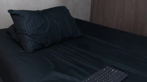 Snapshot of thekingerick chatting on 03/10/25, 04:07 thekingerick online show from 03/10/25, 04:07