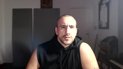 Snapshot of thekingofpains chatting on 10/19/25, 04:46 KINGOFPAINS online show from 10/19/25, 04:46