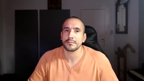 Snapshot of thekingofpains chatting on 10/21/25, 02:23 KINGOFPAINS online show from 10/21/25, 02:23