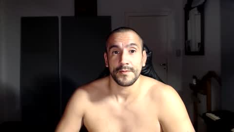 Snapshot of thekingofpains chatting on 10/24/25, 02:41 KINGOFPAINS online show from 10/24/25, 02:41