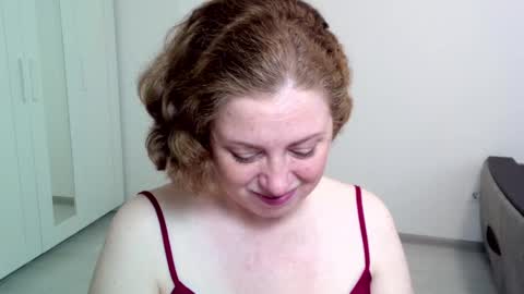Snapshot of theladysblush chatting on 12/10/24, 09:01 Ella online show from 12/10/24, 09:01