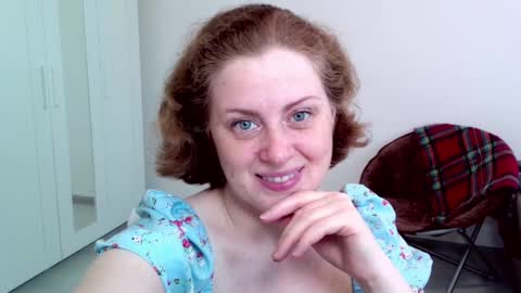 Snapshot of theladysblush chatting on 02/05/25, 08:21 Ella online show from 02/05/25, 08:21