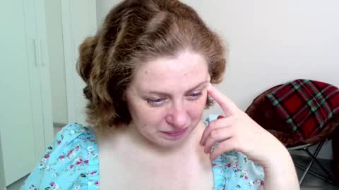 Snapshot of theladysblush chatting on 02/09/25, 07:38 Ella online show from 02/09/25, 07:38