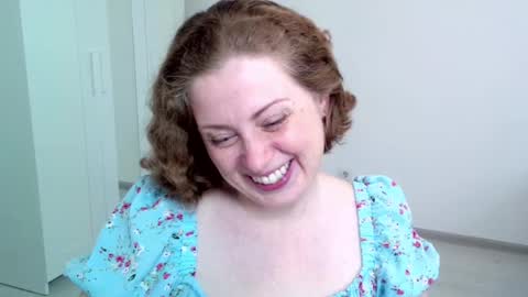 Snapshot of theladysblush chatting on 02/15/25, 08:00 Ella online show from 02/15/25, 08:00