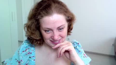 Snapshot of theladysblush chatting on 02/24/25, 06:38 Ella online show from 02/24/25, 06:38