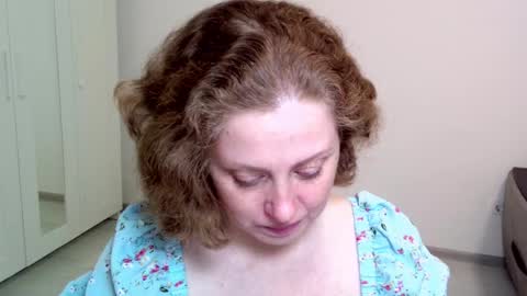 Snapshot of theladysblush chatting on 02/26/25, 04:14 Ella online show from 02/26/25, 04:14