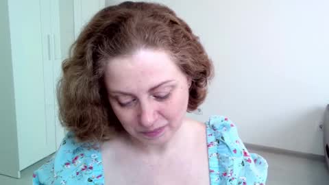 Snapshot of theladysblush chatting on 02/27/25, 08:06 Ella online show from 02/27/25, 08:06