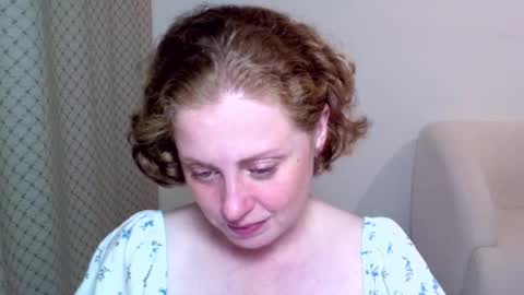 Snapshot of theladysblush chatting on 09/08/25, 05:56 Ella online show from 09/08/25, 05:56
