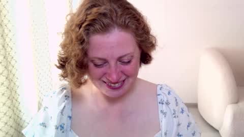 Snapshot of theladysblush chatting on 09/15/25, 06:13 Ella online show from 09/15/25, 06:13