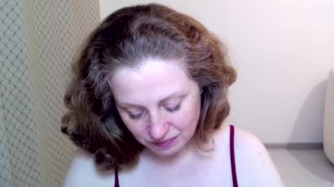 Snapshot of theladysblush chatting on 04/19/26, 06:10 Ella online show from 04/19/26, 06:10