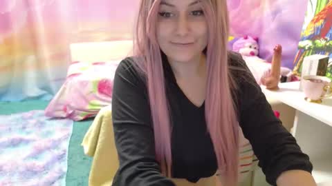 Snapshot of thelaylarose chatting on 09/20/25, 02:56 Layla Rose online show from 09/20/25, 02:56