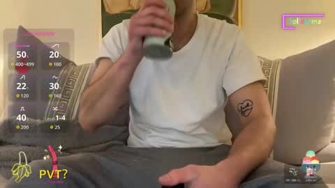 Snapshot of thelevelbelow chatting on 12/21/25, 03:13 thelevelbelow online show from 12/21/25, 03:13