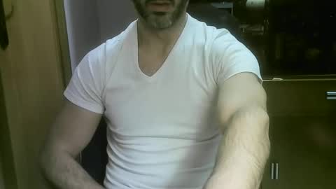 Snapshot of theliaz19 chatting on 12/02/24, 05:48 theliaz19 online show from 12/02/24, 05:48