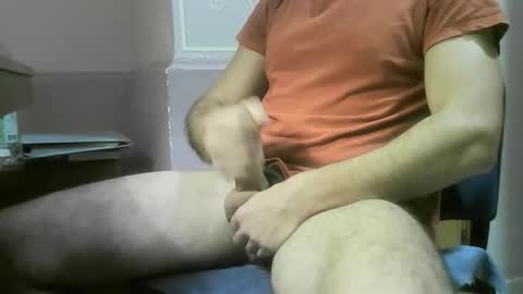 Snapshot of theliaz19 chatting on 09/28/25, 05:40 theliaz19 online show from 09/28/25, 05:40