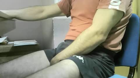 Snapshot of theliaz19 chatting on 10/05/25, 04:16 theliaz19 online show from 10/05/25, 04:16