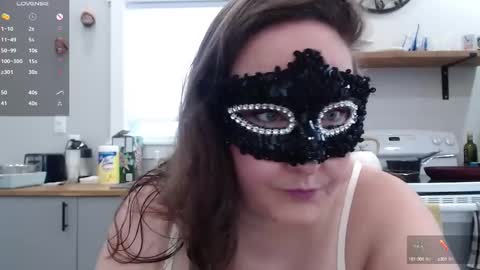 Lacey online show from 02/25/25, 01:28