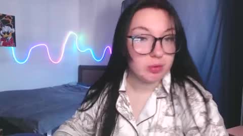 Lisa online show from 11/25/25, 09:20