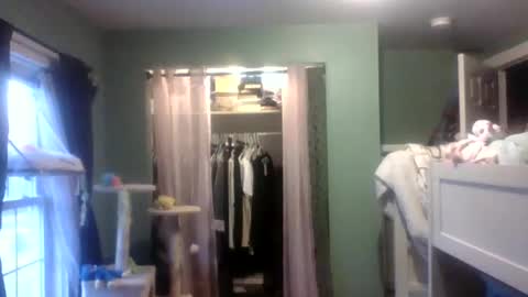 Little Bambii online show from 02/04/25, 09:52