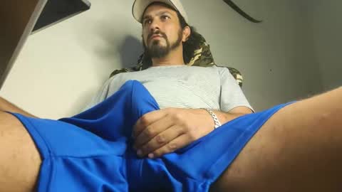 Snapshot of themagicalroom chatting on 11/04/25, 11:04 themagicalroom online show from 11/04/25, 11:04