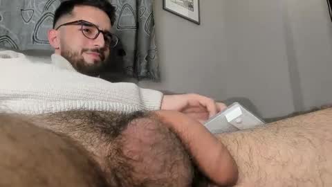 Snapshot of themmistokles chatting on 12/13/24, 05:10 themmistokles online show from 12/13/24, 05:10