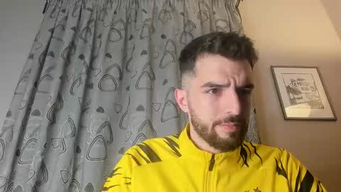 Snapshot of themmistokles chatting on 12/15/24, 07:53 themmistokles online show from 12/15/24, 07:53